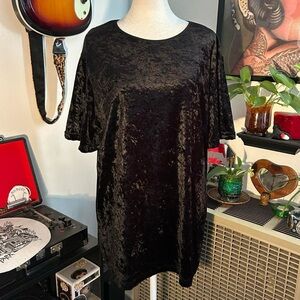 Black Vintage Velvet Velour Bentley Top With Short Sleeves.